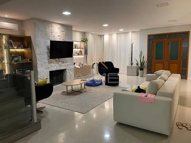 Casa 3 quartos e 3 banheiros, à venda, no bairro Laranjal em Pelotas