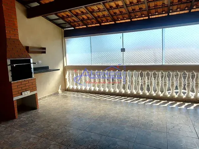 Casa com 125m² 2 quartos e 1 banheiro, para alugar, no bairro Vila Zezé em Jacareí