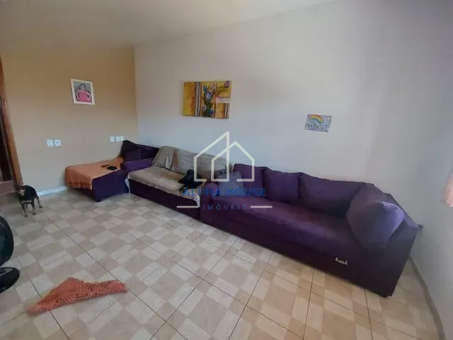 Casa com 250m² 2 quartos e 1 banheiro, à venda, no bairro Conjunto Residencial Araretama em Pindamonhangaba