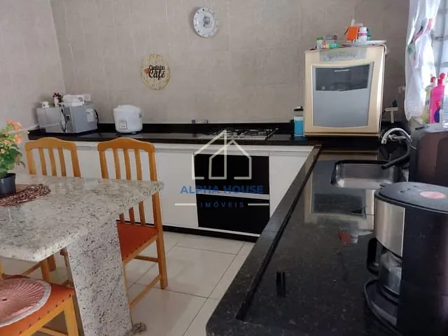 Casa com 250m² 2 quartos e 1 banheiro, à venda, no bairro Conjunto Residencial Araretama em Pindamonhangaba