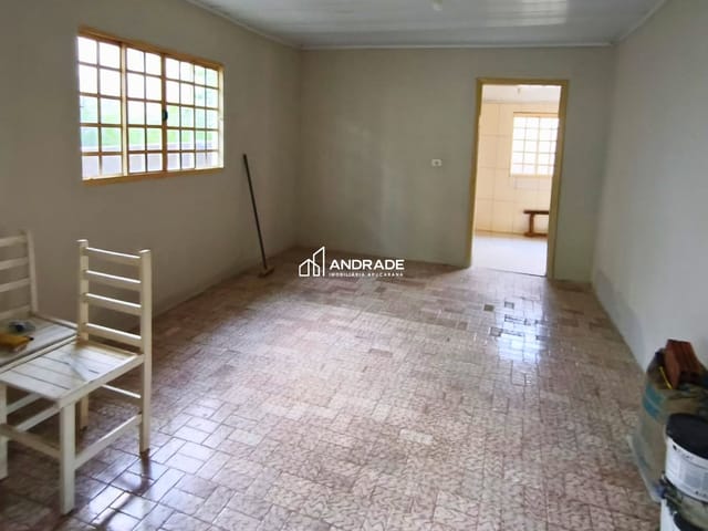 Casa com 208m² 2 quartos e 1 banheiro, à venda, no bairro Jardim Laranjeiras em Apucarana
