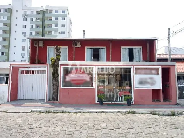 Casa com 432m² 2 quartos e 2 banheiros, à venda, no bairro São Vicente em Itajaí