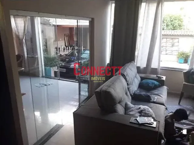 Casa com 250m² 3 quartos e 4 banheiros, à venda, no bairro Parque dos Bandeirantes em Ribeirão Preto