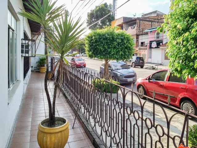 Casa 4 quartos e 1 banheiro, à venda, no bairro Umarizal em Belém