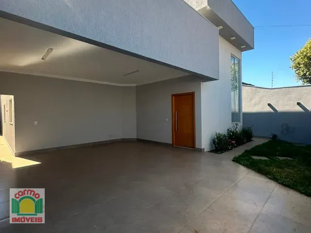 Casa 3 quartos e 3 banheiros, à venda, no bairro Residencial Veneza em Anápolis