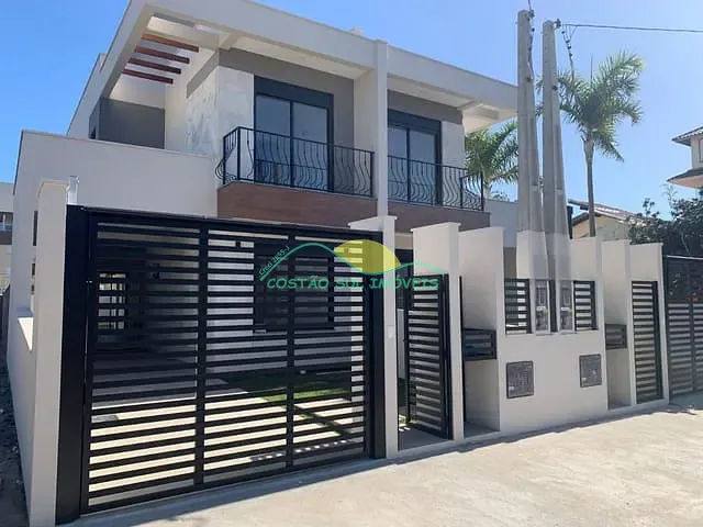 Casa com 135m² 3 quartos e 4 banheiros, à venda, no bairro Pântano do Sul em Florianópolis