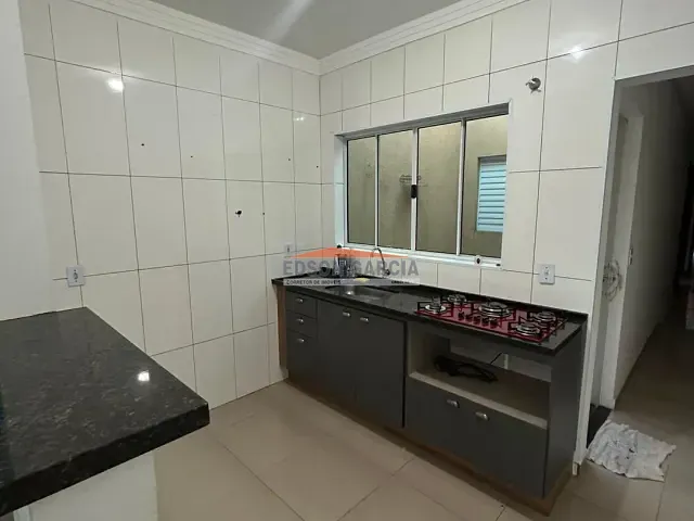 Casa 2 quartos e 2 banheiros, para alugar, no bairro Jardim Novo Horizonte em Sorocaba