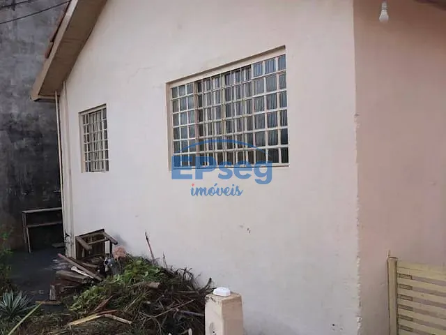 Casa 3 quartos e 2 banheiros, à venda, no bairro Portal de Versalhes 2 em Londrina