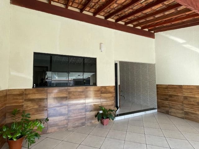 Casa com 150m² 3 quartos e 2 banheiros, à venda, no bairro Jardim Laudissi em Santa Bárbara D'Oeste