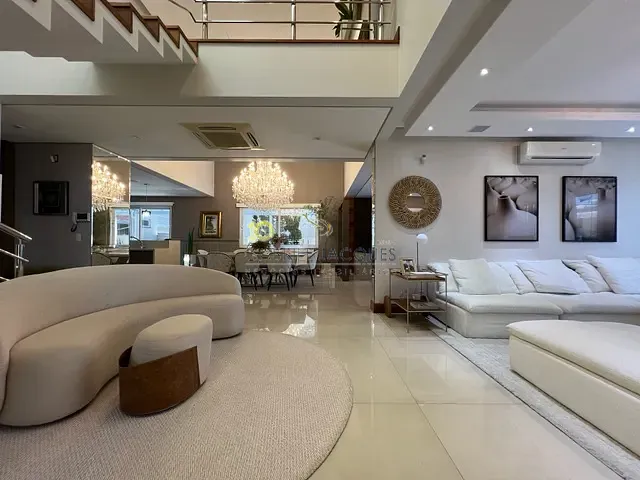 Casa com 532m² 5 quartos e 6 banheiros, à venda, no bairro Pedra Branca em Palhoça
