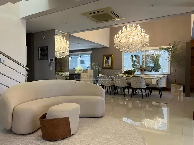 Casa com 532m² 5 quartos e 6 banheiros, à venda, no bairro Pedra Branca em Palhoça