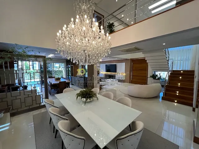 Casa com 532m² 5 quartos e 6 banheiros, à venda, no bairro Pedra Branca em Palhoça
