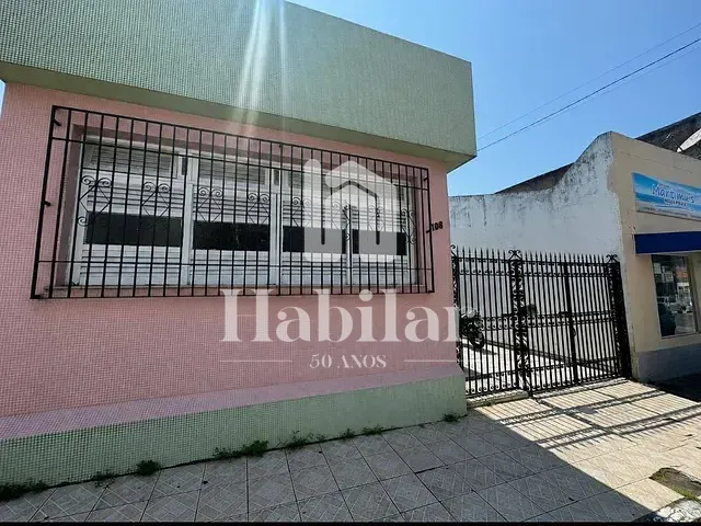 Casa com 225m² 5 quartos e 4 banheiros, à venda, no bairro Cirurgia em Aracaju