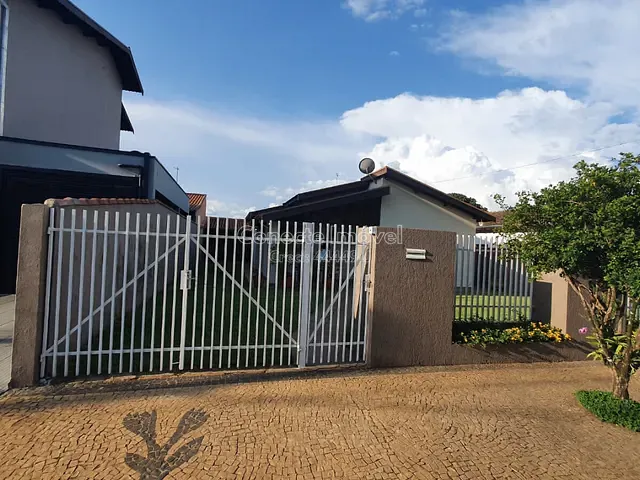 Casa com 330m² 2 quartos e 1 banheiro, à venda, no bairro Morada das Flores em Holambra