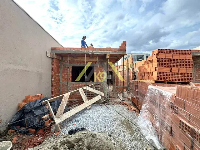 Casa com 180m² 3 quartos e 2 banheiros, à venda, no bairro Pineville em Pinhais