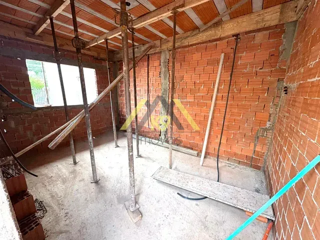 Casa com 180m² 3 quartos e 2 banheiros, à venda, no bairro Pineville em Pinhais