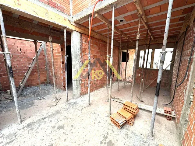 Casa com 180m² 3 quartos e 2 banheiros, à venda, no bairro Pineville em Pinhais