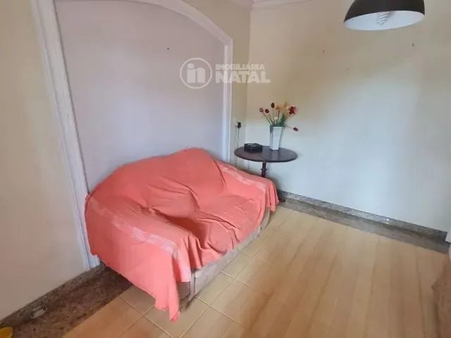 Casa com 360m² 4 quartos e 5 banheiros, à venda, no bairro Andrade em Londrina