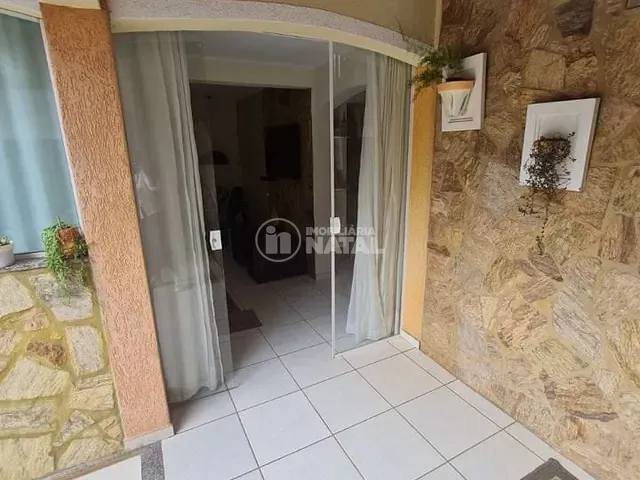 Casa com 360m² 4 quartos e 5 banheiros, à venda, no bairro Andrade em Londrina