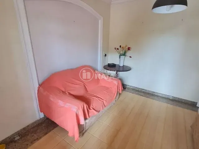 Casa com 360m² 4 quartos e 5 banheiros, à venda, no bairro Andrade em Londrina