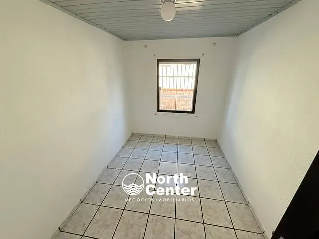 Casa 3 quartos e 1 banheiro, à venda, no bairro Pinheiros em Balneário Barra do Sul