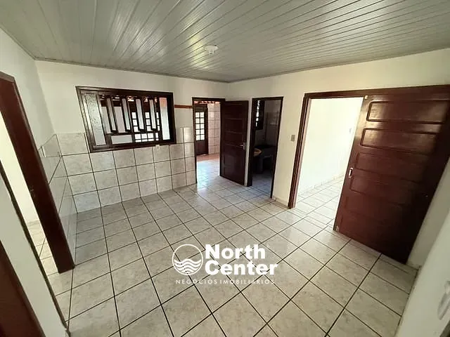 Casa 3 quartos e 1 banheiro, à venda, no bairro Pinheiros em Balneário Barra do Sul