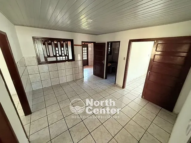Casa 3 quartos e 1 banheiro, à venda, no bairro Pinheiros em Balneário Barra do Sul