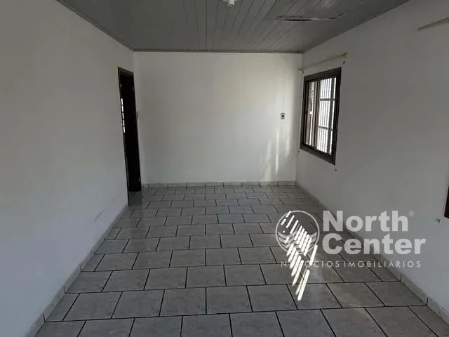 Casa 3 quartos e 1 banheiro, à venda, no bairro Pinheiros em Balneário Barra do Sul