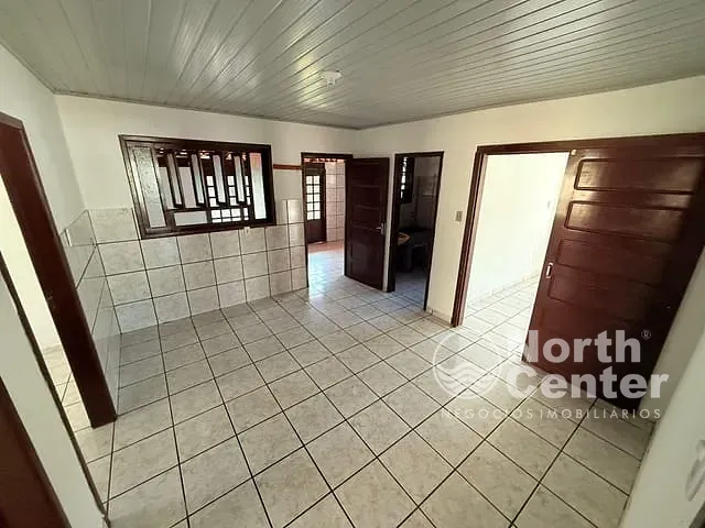 Casa 3 quartos e 1 banheiro, à venda, no bairro Pinheiros em Balneário Barra do Sul