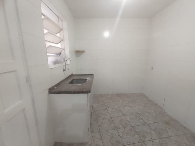 Casa com 300m² 1 quarto e 1 banheiro, para alugar, no bairro Chácara Mafalda em São Paulo