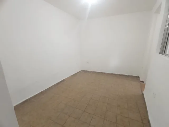 Casa com 300m² 1 quarto e 1 banheiro, para alugar, no bairro Chácara Mafalda em São Paulo