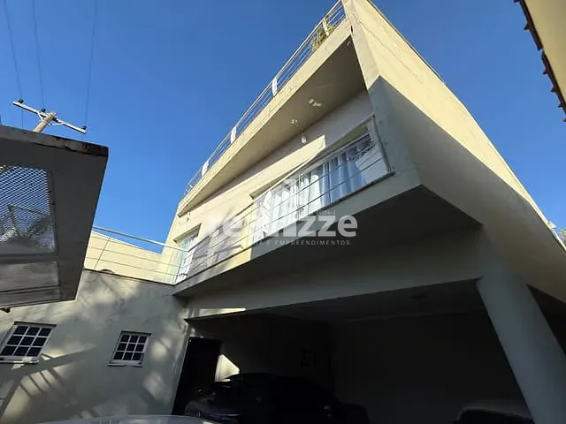 Casa 3 quartos e 3 banheiros, à venda, no bairro Santa Fé em Itapira