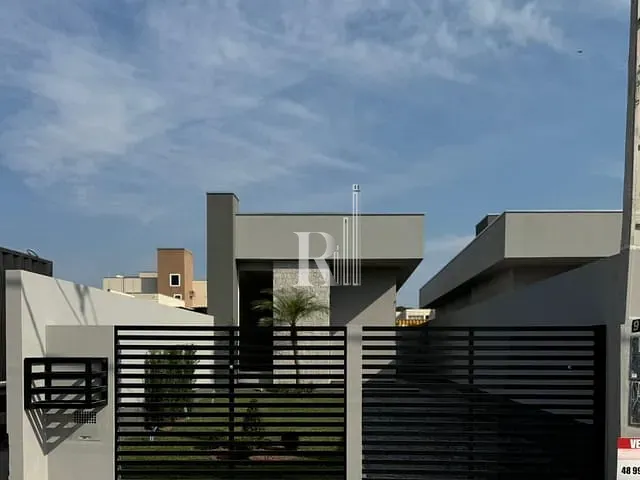 Casa 3 quartos e 1 banheiro, à venda, no bairro Centro em Canelinha
