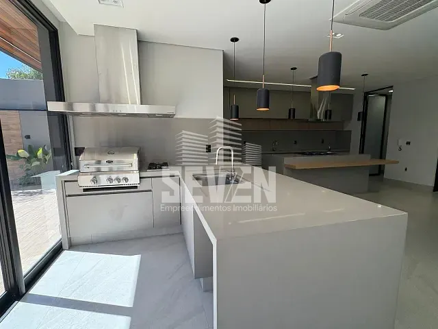 Casa com 360m² 4 quartos e 5 banheiros, à venda, no bairro Residencial Villaggio III em Bauru