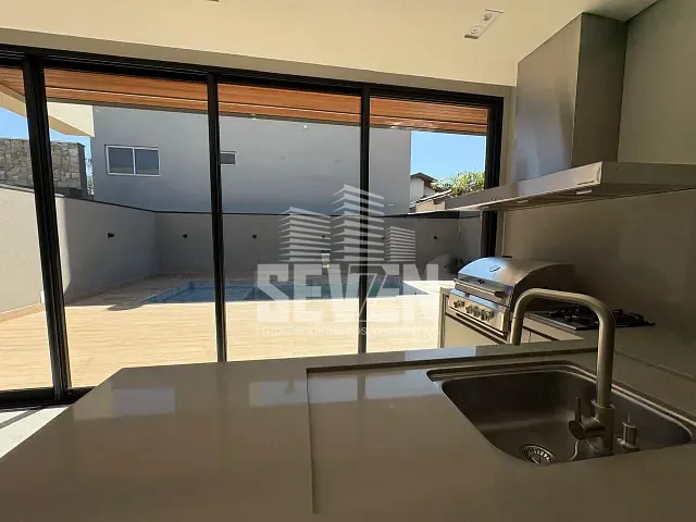 Casa com 360m² 4 quartos e 5 banheiros, à venda, no bairro Residencial Villaggio III em Bauru
