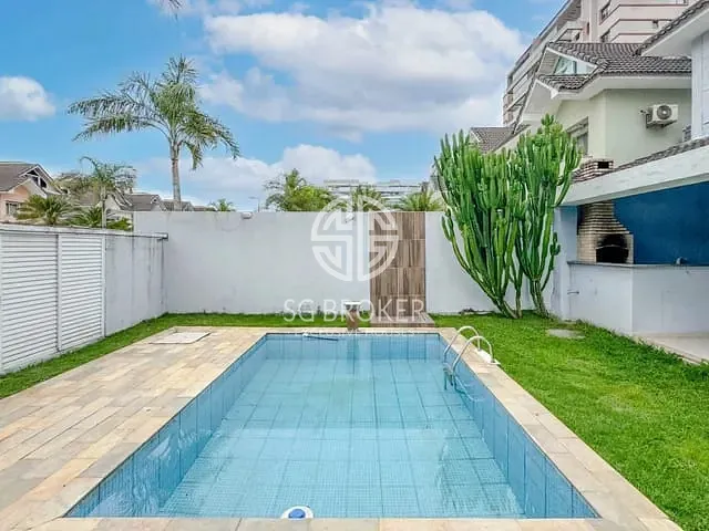 Casa 4 quartos e 4 banheiros, à venda, no bairro Recreio dos Bandeirantes em Rio de Janeiro
