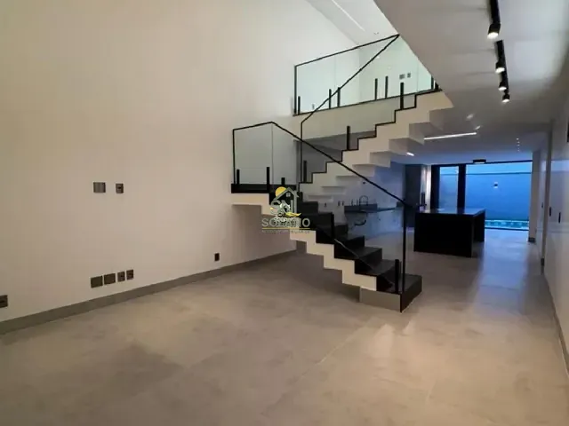 Casa com 267m² 4 quartos e 5 banheiros, à venda, no bairro Jardins Capri em Senador Canedo