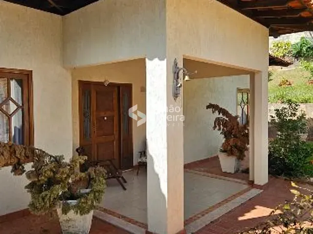 Casa com 616m² 5 quartos e 2 banheiros, à venda, no bairro Centro em Paraíba do Sul