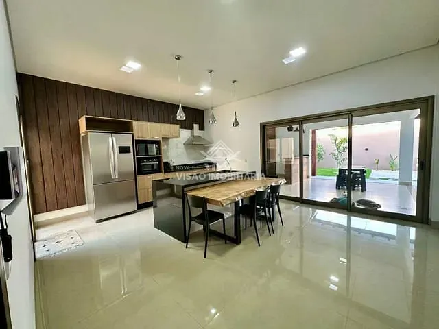 Casa com 360m² 2 quartos e 1 banheiro, à venda, no bairro JARDIM em Sinop