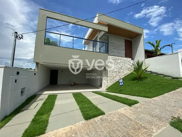 Casa com 360m² 3 quartos e 3 banheiros, à venda, no bairro Loteamento Residencial Condomínio Villágio II em Araxá