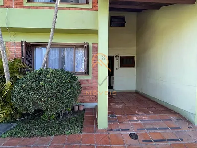 Casa 3 quartos e 3 banheiros, à venda, no bairro Areal em Pelotas