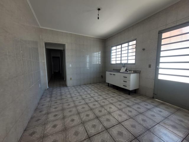 Casa com 190m² 2 quartos e 2 banheiros, para alugar, no bairro Jardim Pompéia em Indaiatuba