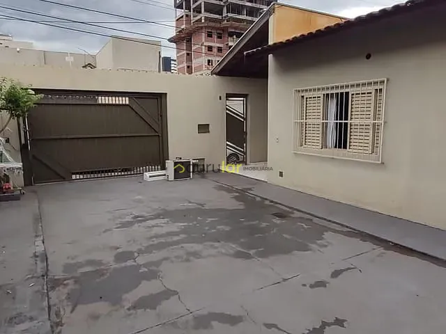 Casa com 299m² 2 quartos e 2 banheiros, à venda, no bairro Vila Santa Clara em Bauru