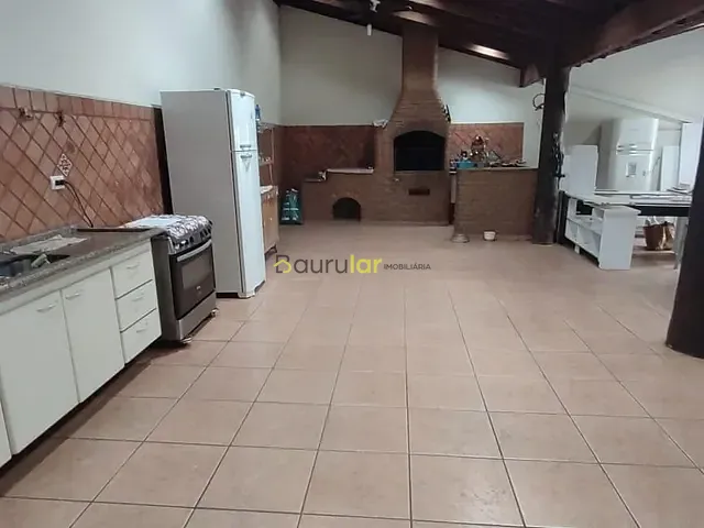 Casa com 299m² 2 quartos e 2 banheiros, à venda, no bairro Vila Santa Clara em Bauru