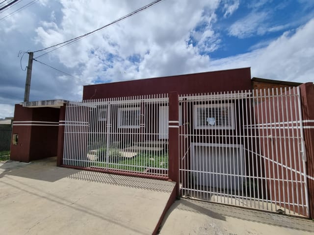 Casa com 311m² 3 quartos e 2 banheiros, à venda, no bairro Neves em Ponta Grossa