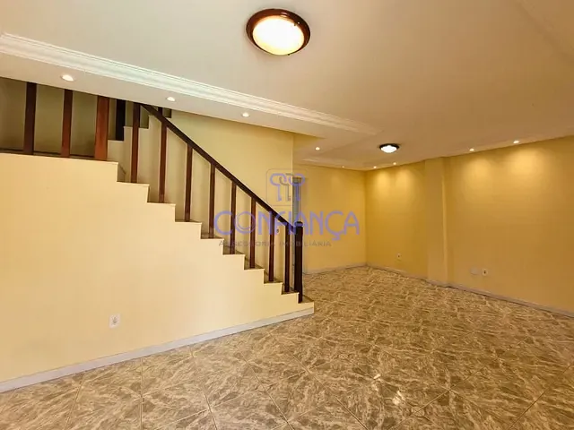 Casa com 206m² 3 quartos e 2 banheiros, à venda, no bairro Guaratiba em Rio de Janeiro
