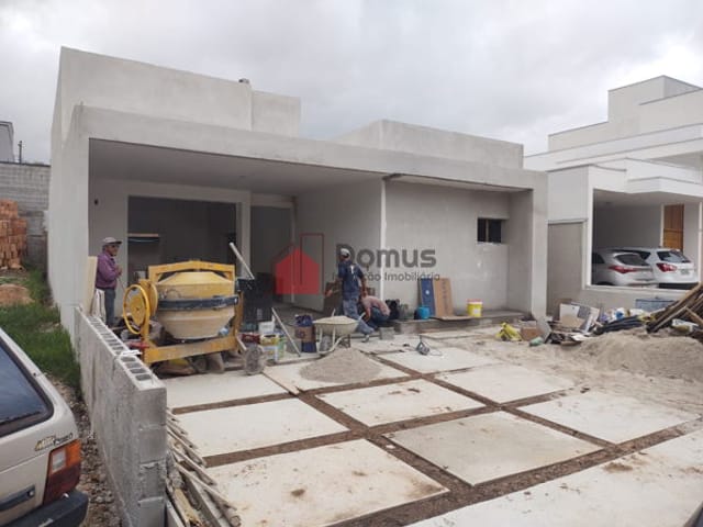 Casa com 259m², à venda, no bairro Campo Alegre em Pindamonhangaba