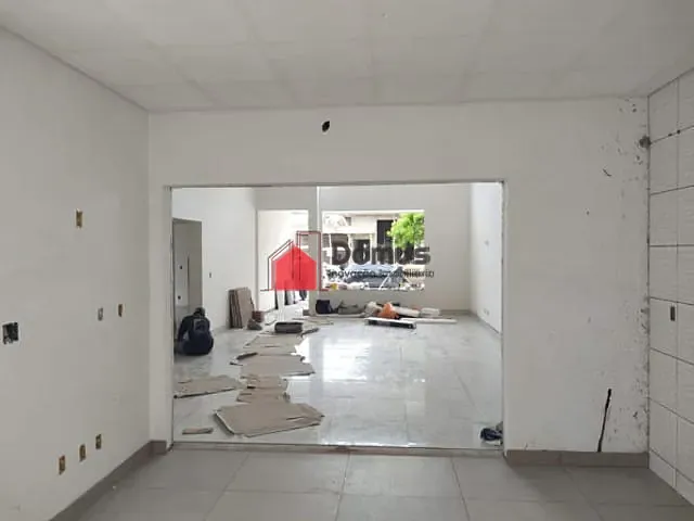 Casa com 259m², à venda, no bairro Campo Alegre em Pindamonhangaba