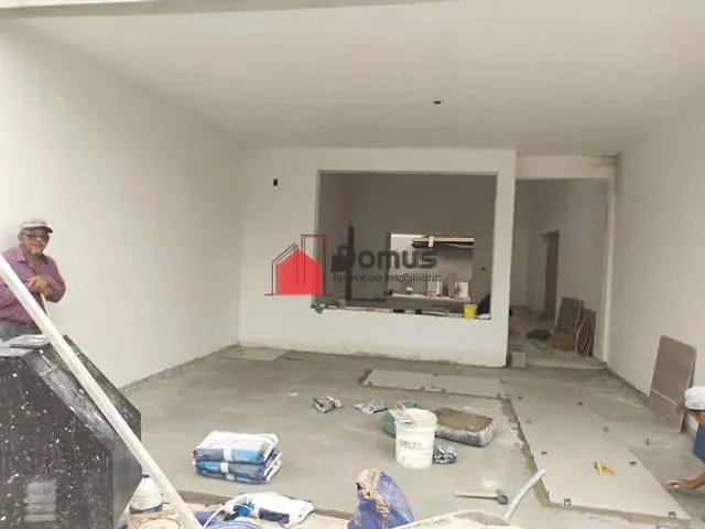 Casa com 259m², à venda, no bairro Campo Alegre em Pindamonhangaba