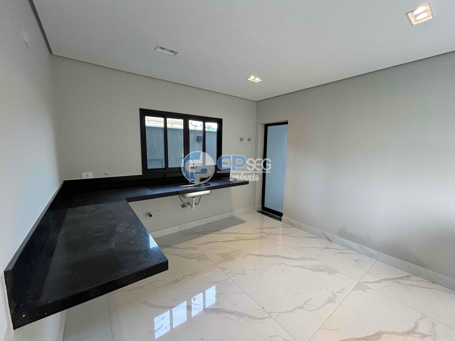 Casa, 3 quartos, 215 m² - Foto 8